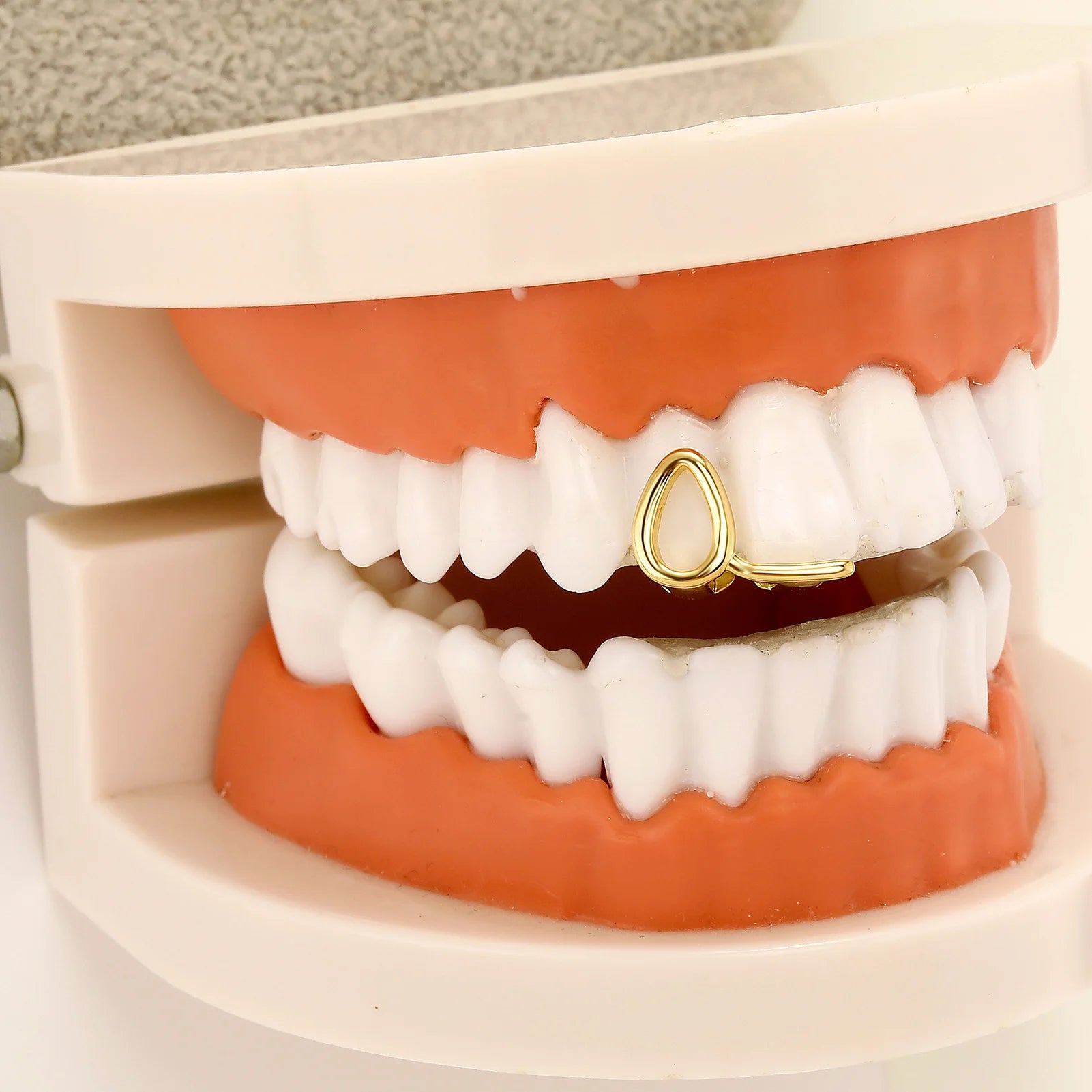 TOPGRILLZ Gold Silver Color Horizontal Bar Hollow Flame Zircon Teeth Grillz Hip Hop CZ Stone Tooth Grills For Women Men Jewelry